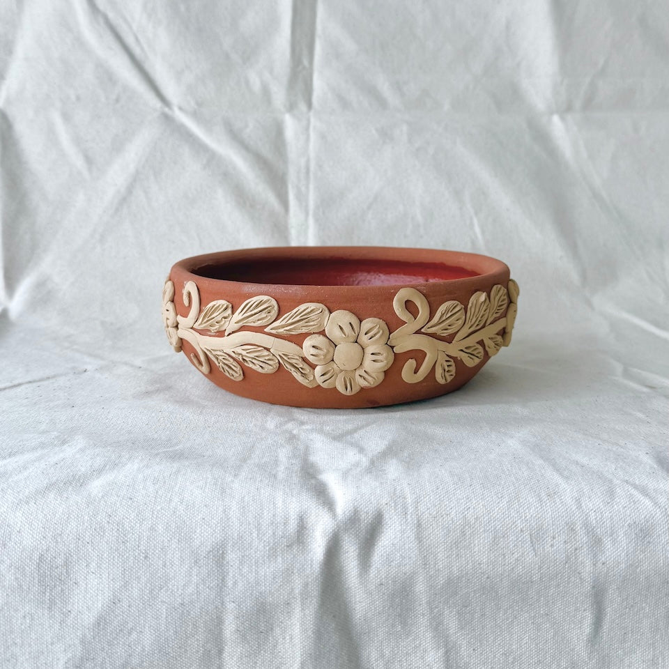 Gaytan Small Embroidered Red Flower Clay Bowls