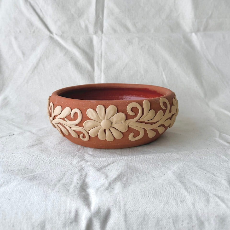 Gaytan Small Embroidered Red Flower Clay Bowls