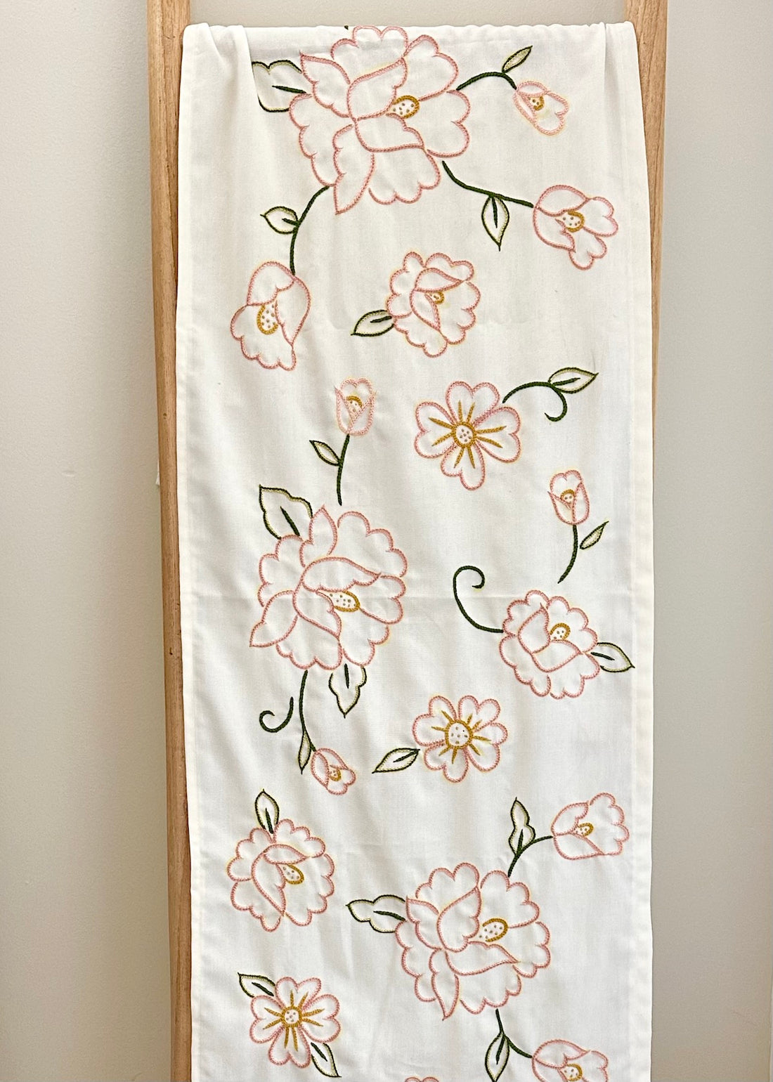 Flor Istmeña Embroidered Table Runner