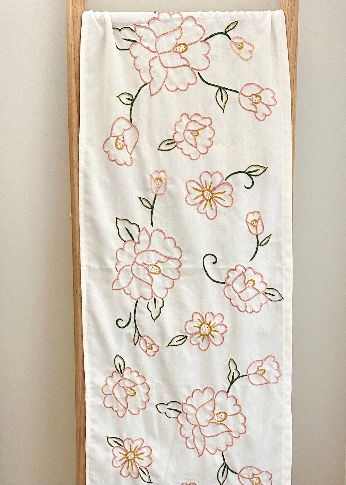 Flor Istmeña Embroidered Table Runner